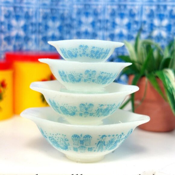 Miniature Pyrex inspired Cinderella Bowls for dollhouse or display - Picture 5 of 5